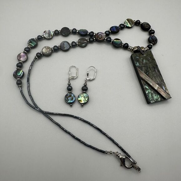 Abalone shell and beaded necklace and earring set! - Picture 1 of 10